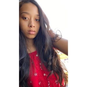 Meet your Posher, Alexis